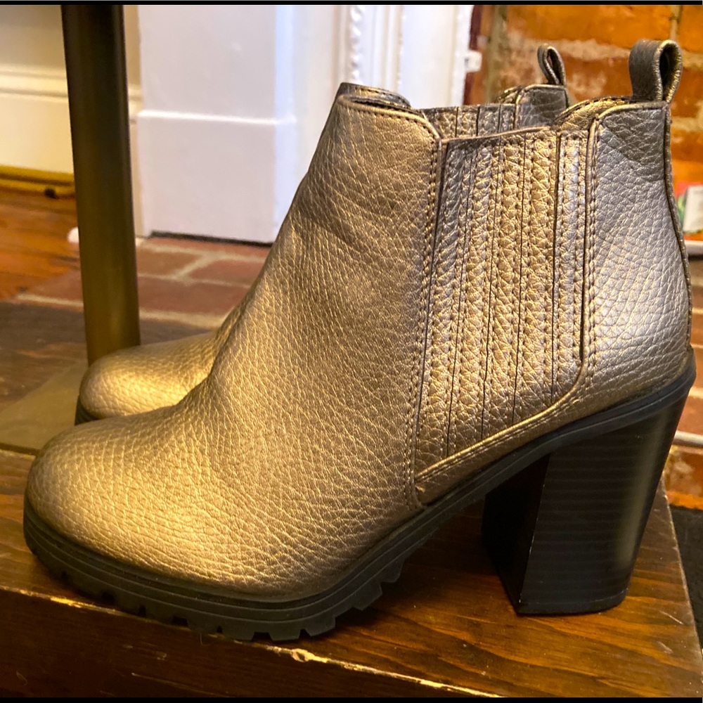 Sam & Libby Gold Ankle Boots